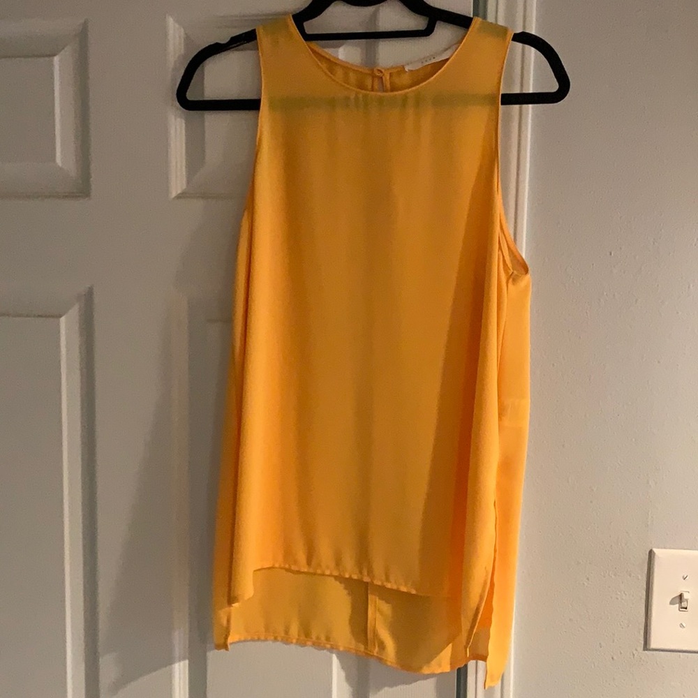 Sleeveless blouse